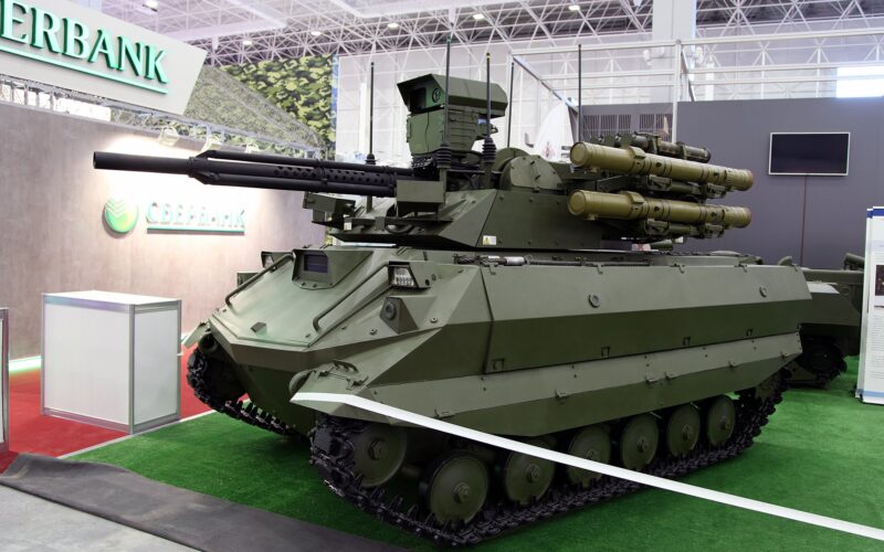 robotul militar uran-9