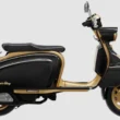 scute neo retro de culoare neagra cu accente galbene pe fundal alb