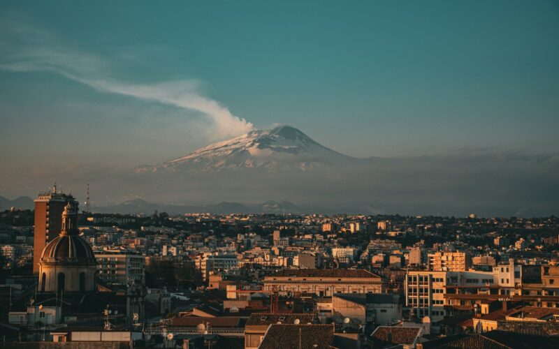 Eruptia vulcanului Etna din Sicilia