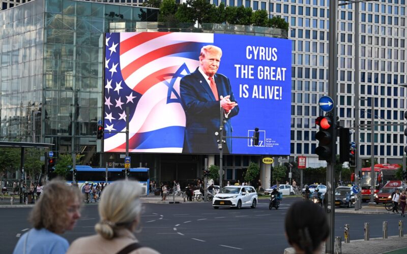 Trump celebrat ca noul Cirus cel Mare în Israel