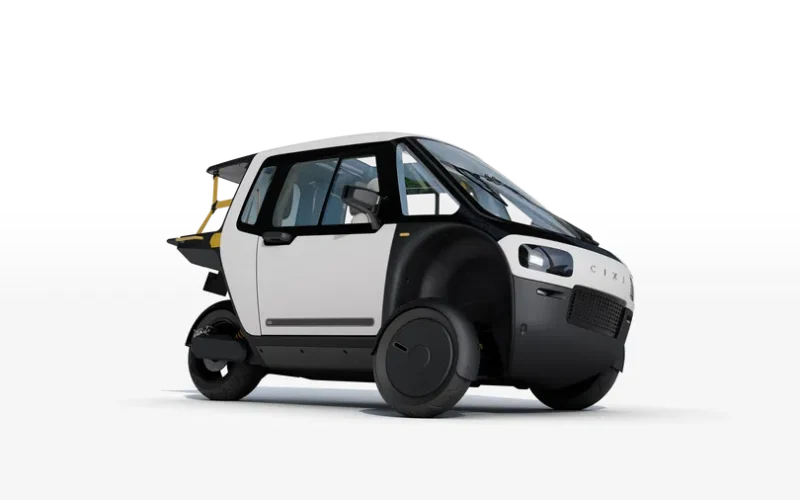 vehicul concept cu 3 roti alb pe un fundal alb