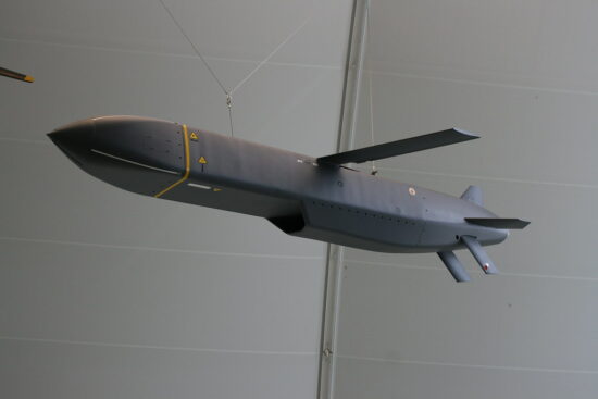 Rachetă-cu-rază-lungă-de-acțiune-Storm-Shadow