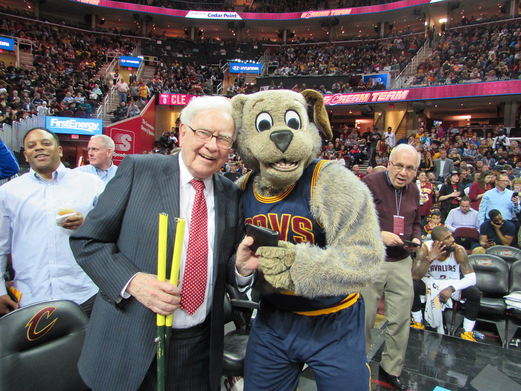 Berkshire Hathaway avertizează privind deepfake urile cu Buffett