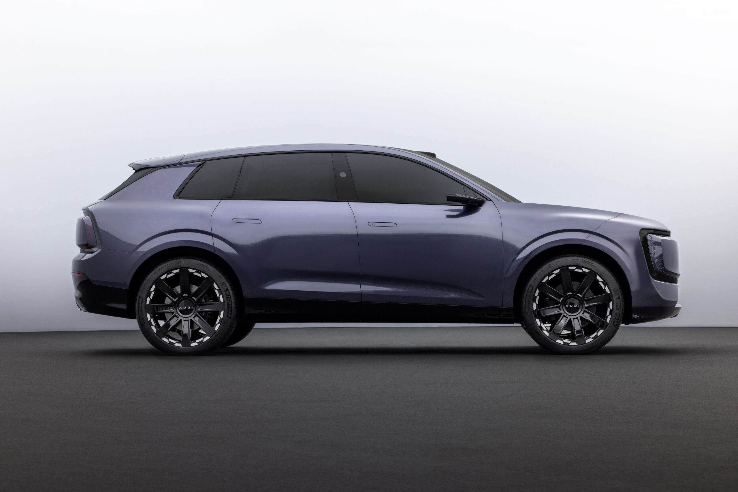 AUDI E SUV concept