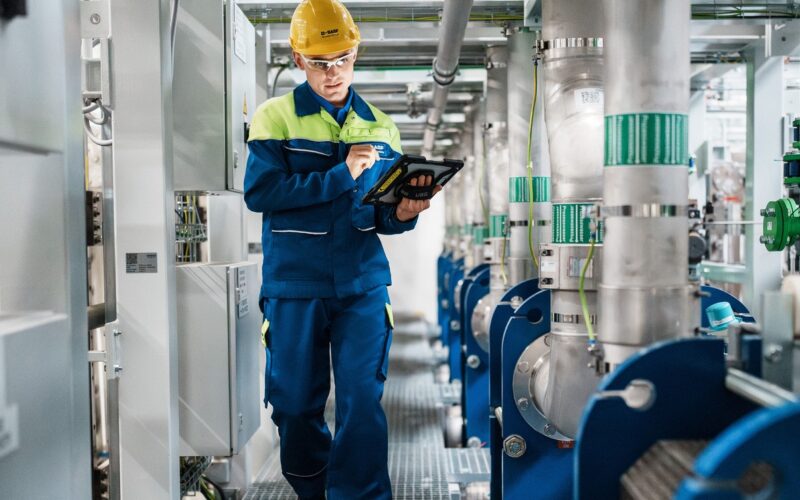 Inginer-mentenanță-sistem-electronic