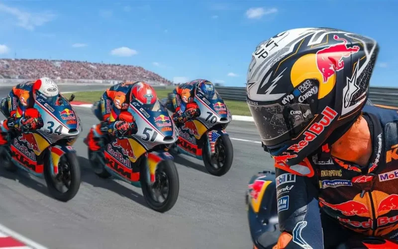 piloti de curse pe un circuit cu motociclete de viteza