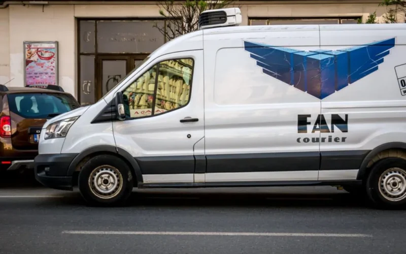 duba-curierat-fan-courier