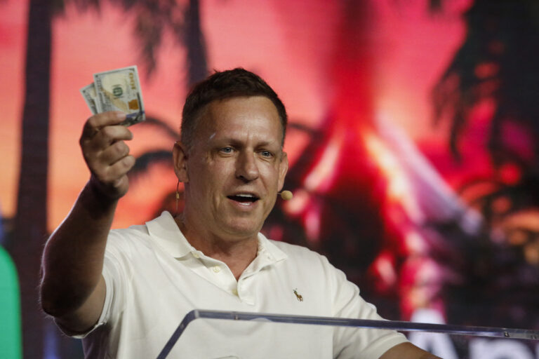 peter-thiel-miliardar-american