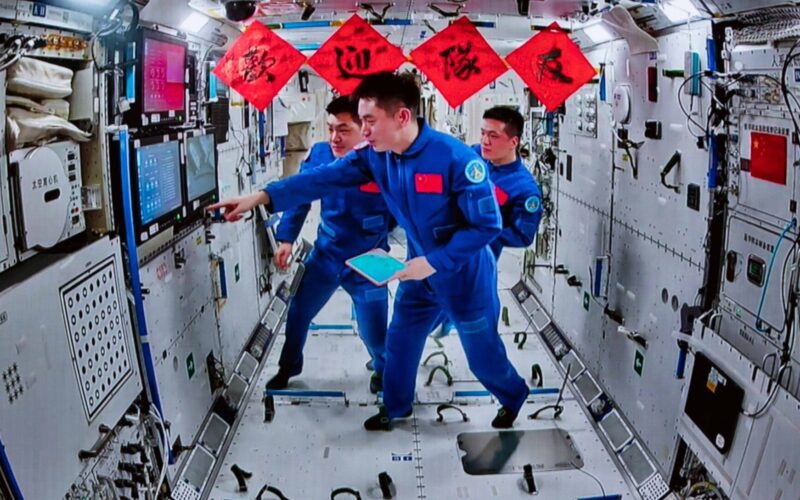 china, nava spatiala chineza, astronauti chinezi, statie spatiala