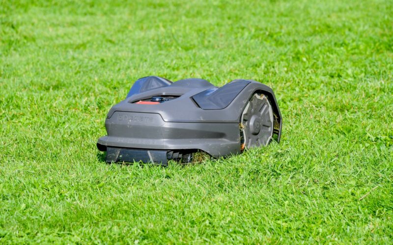 robot-de-tuns-gazon