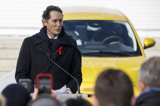 John Elkann-Stellantis-Ferrari