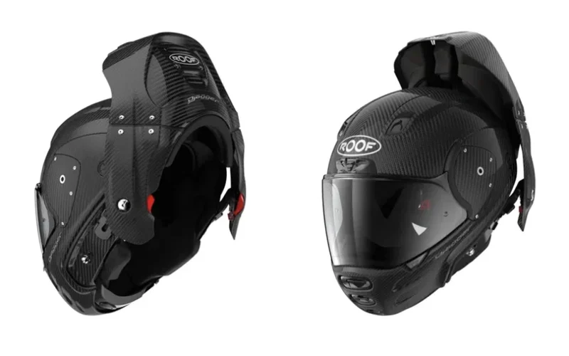 casca moto de culoare neagra