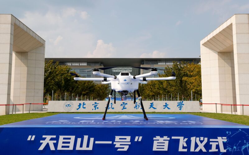 Dronă alimentată cu hidrogen