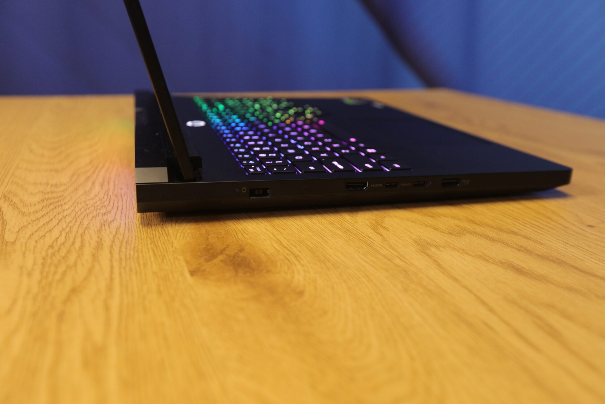 laptop-lenovo-legion-pro-7-nvidia