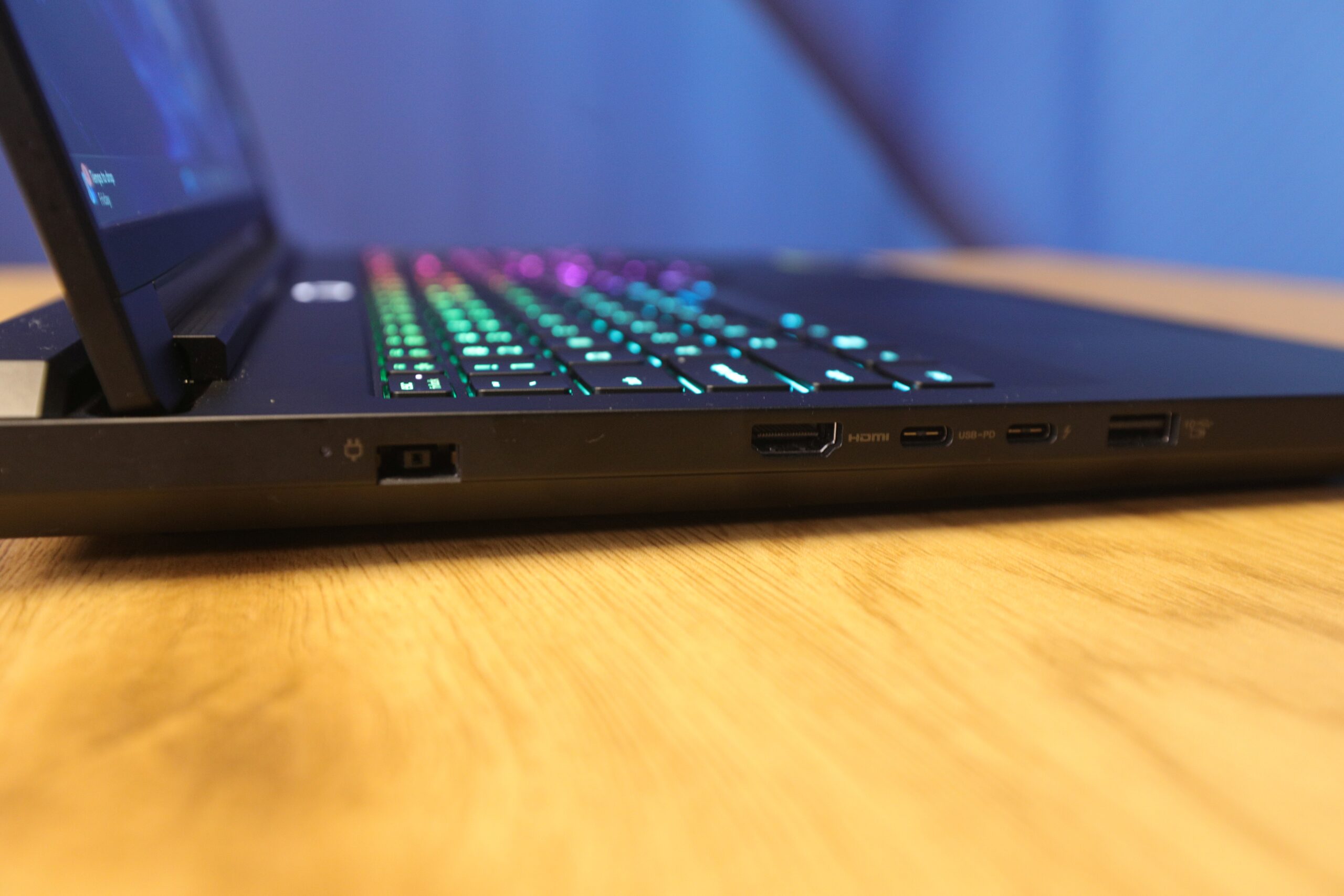 laptop-lenovo-legion-pro-7-nvidia