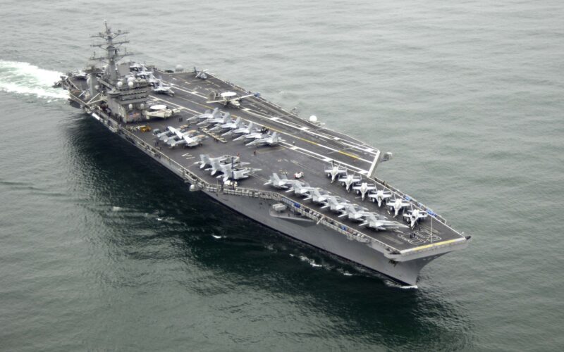 portavionul uss nimitz