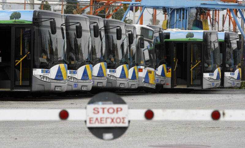 transport-in-comun-Grecia