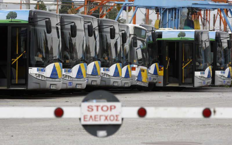 transport-in-comun-Grecia