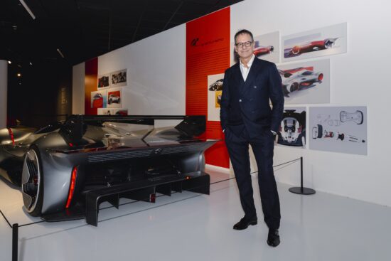 designr ferrari-titlu doctor-Romania