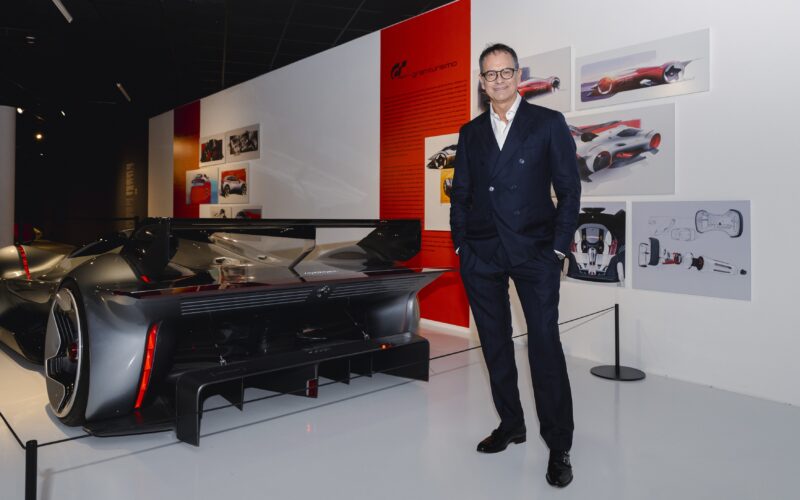 designr ferrari-titlu doctor-Romania