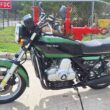 motocicleta clasica unicat de culoare verde
