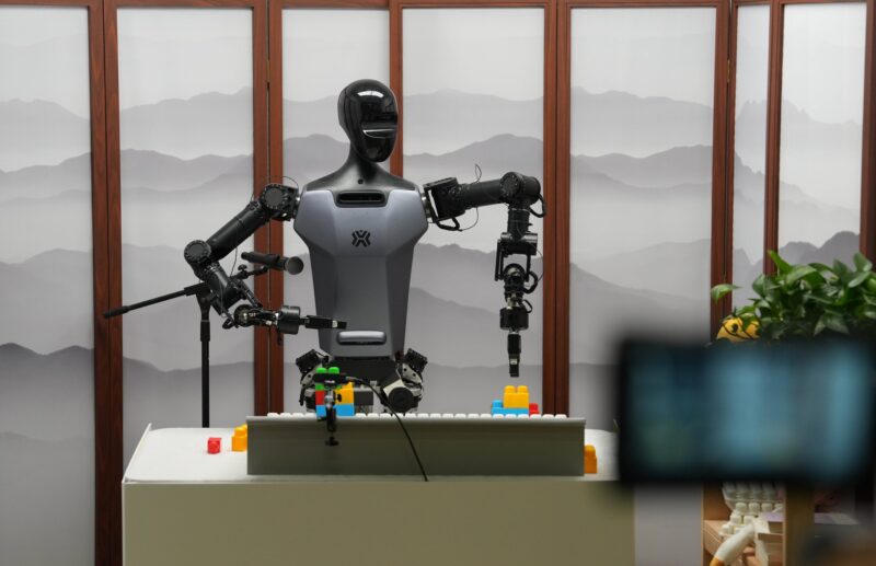 robot-umanoid-chinezesc