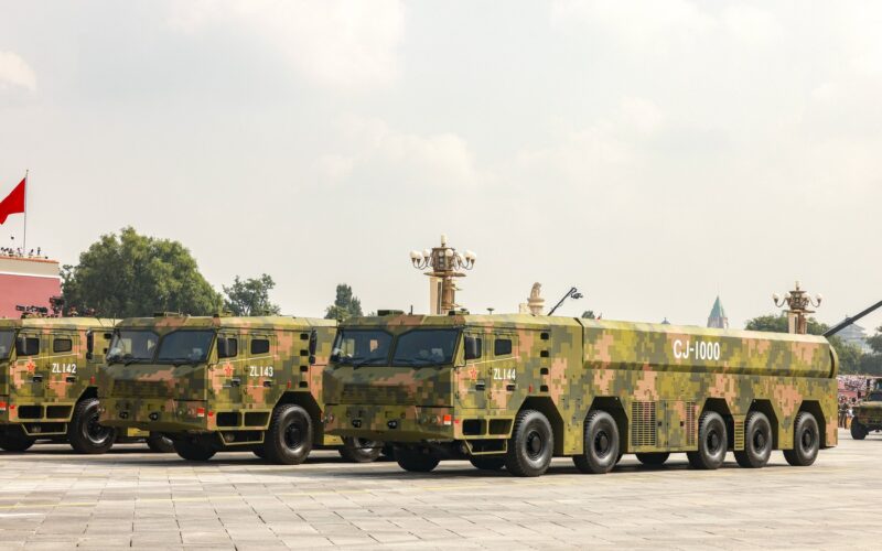 Vehicule de transport rachete CJ-1000