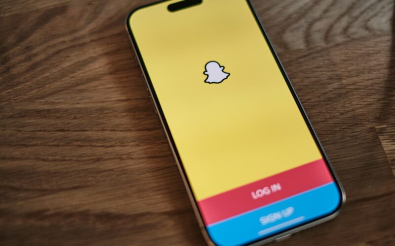 snapchat-retea-sociala