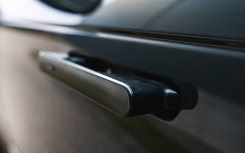 mânere auto retractabile