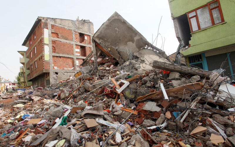 Clădire dărâmată la cutremur