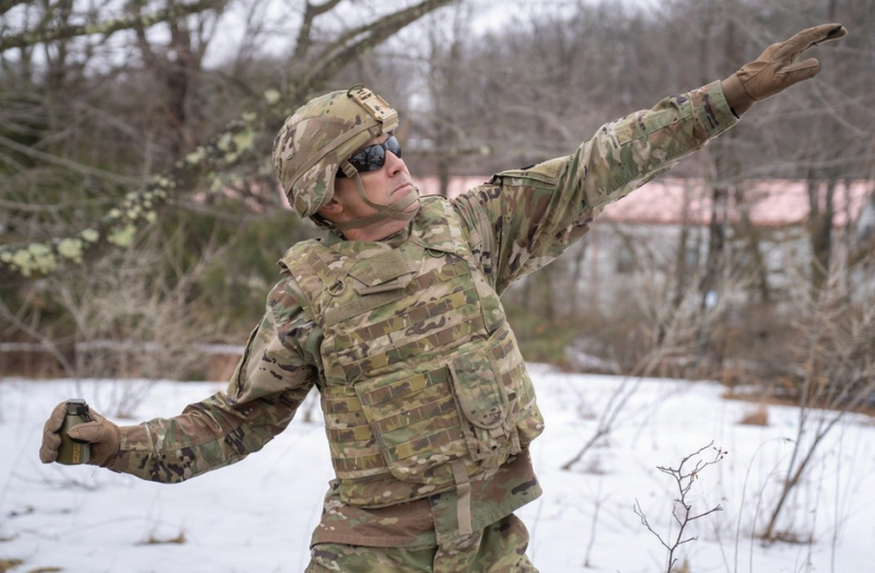 Grenadă ofensivă M111