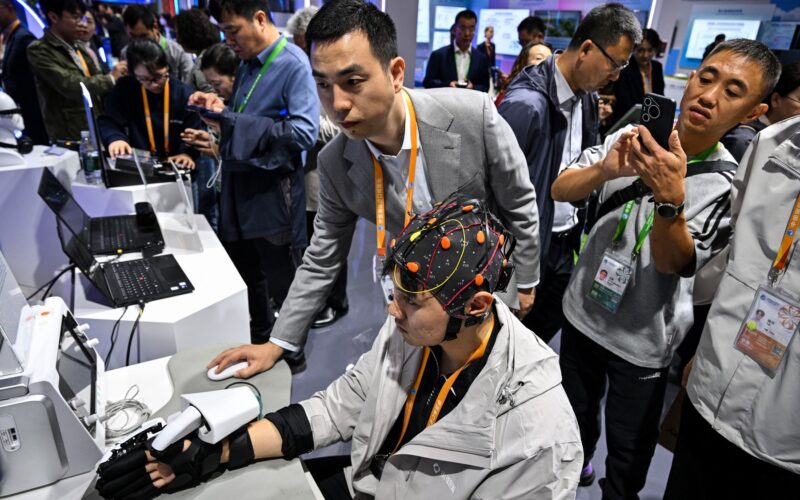 implant-creier-computer-china